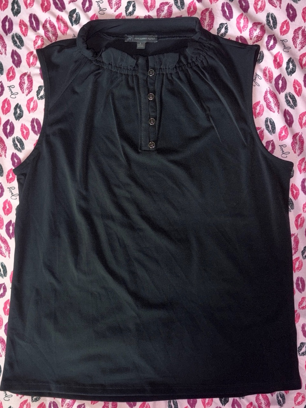 Adrianna Papell black sleeveless button up blouse